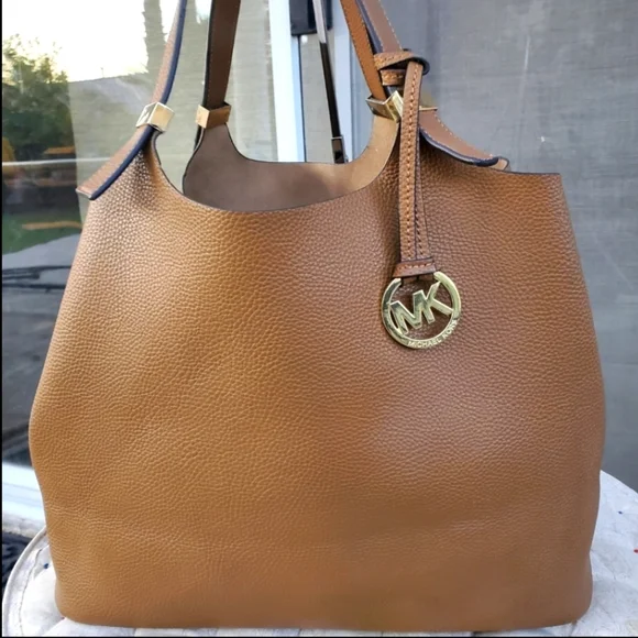 Michael michael kors brown leather colgate grab bag best sale